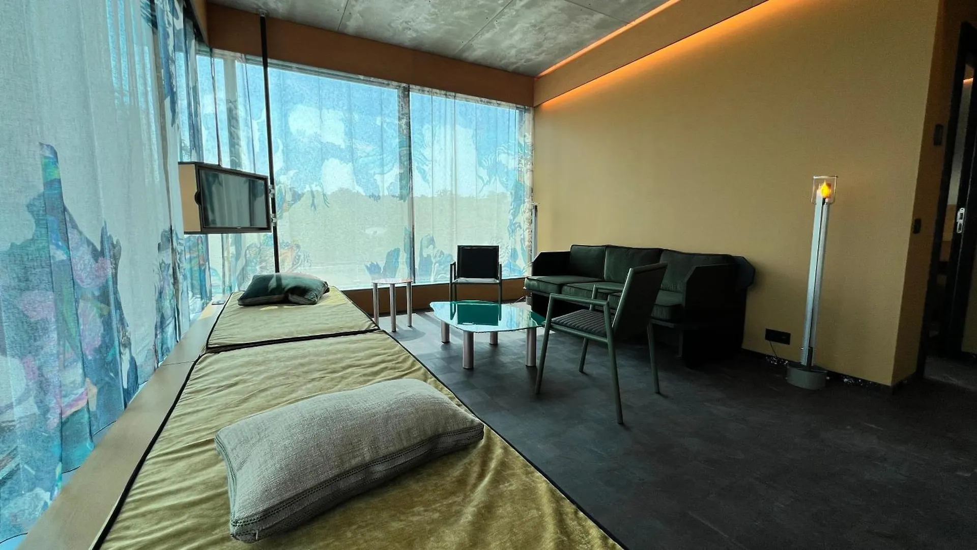 Mix Brussels --Gym & Wellness For Adults Only-- Hotel